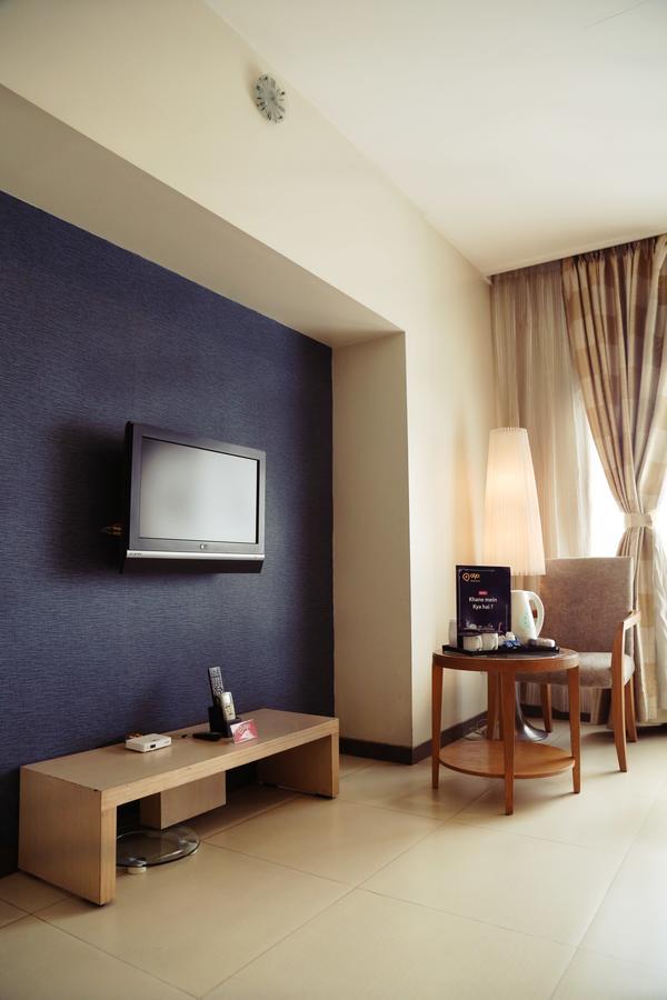 The Sirona Hotel Пуна Экстерьер фото