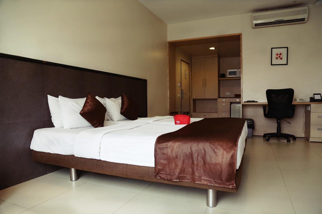 The Sirona Hotel Пуна Экстерьер фото